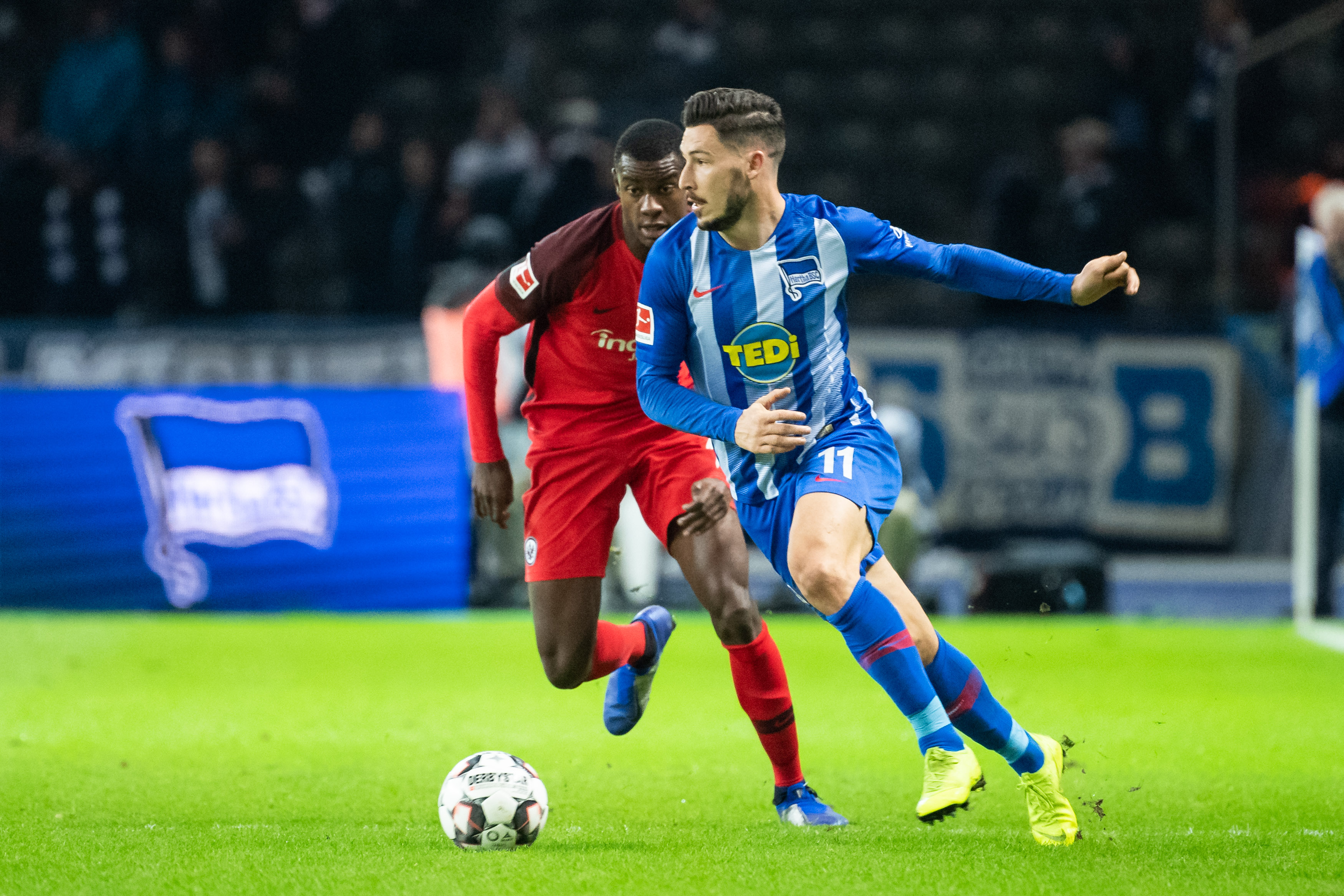 鲁尔：多特尚未联系昆滕-廷贝尔，球员在规划下一步生涯