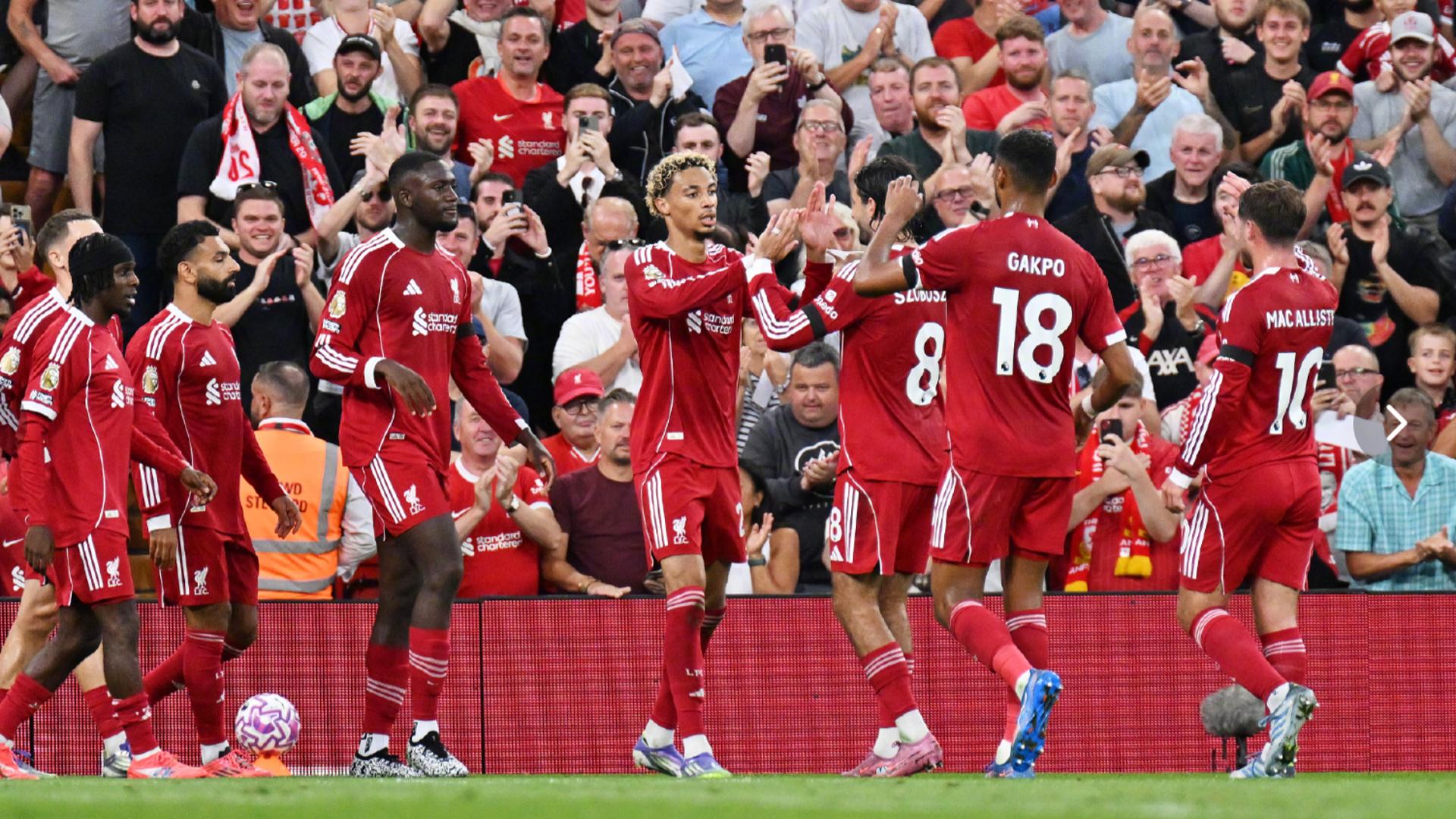 TyC记者：斯卡洛尼将带着大力神杯参加世界杯抽签仪式