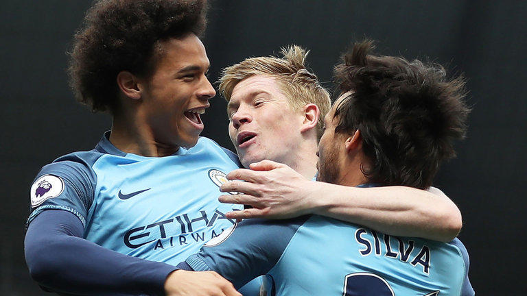 米切尔半场投篮12中7，三分5中3得到22分1板1助1断