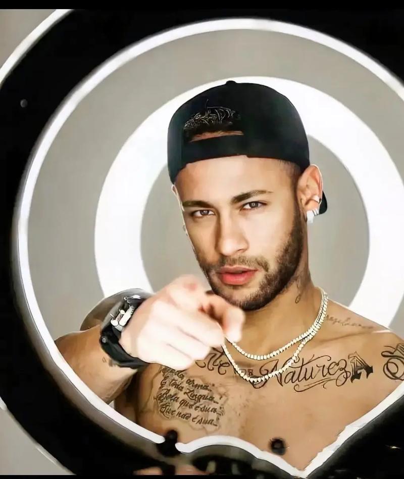 足球西甲主帅临场调整收获成效（西甲主帅临场变阵奏效）