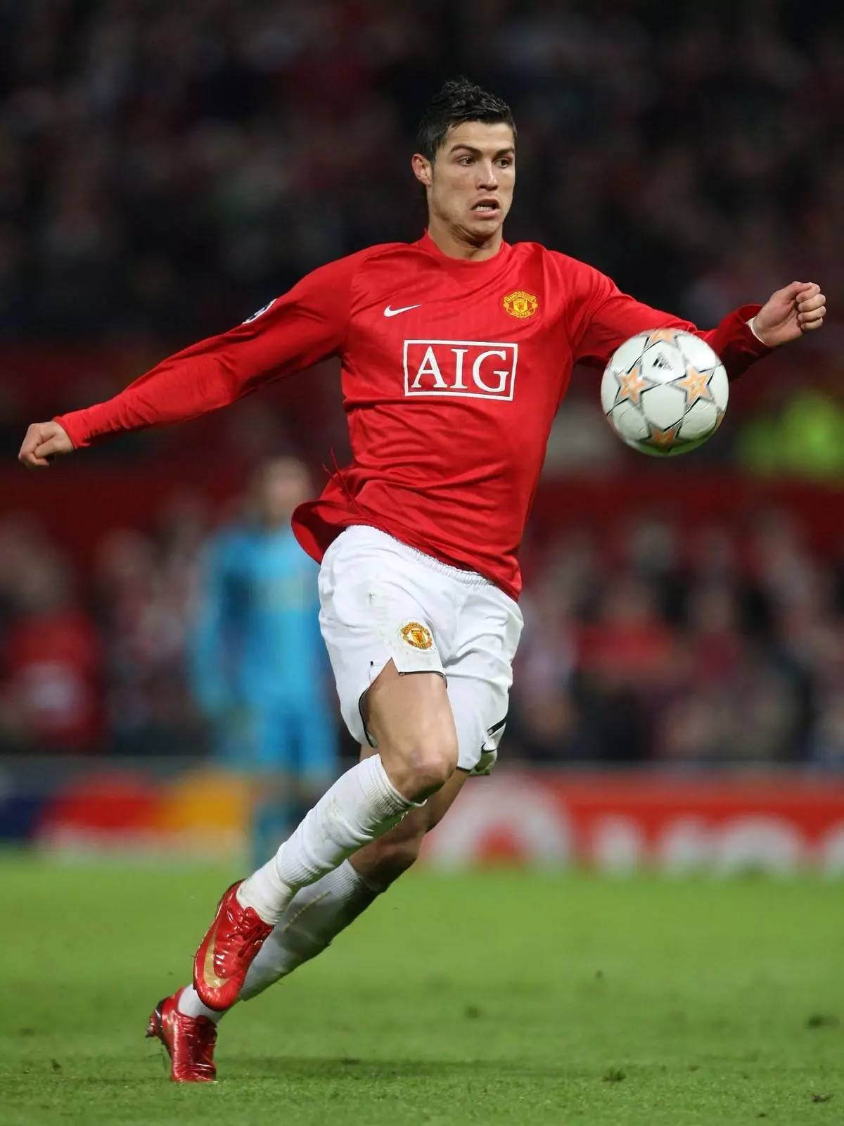 特瓦斯回应老佛爷批评：我为了整个西甲，而非那两三家俱乐部（特瓦斯回应弗洛伦蒂诺批评：我服务于整个西甲，而非个别两三家俱乐部）