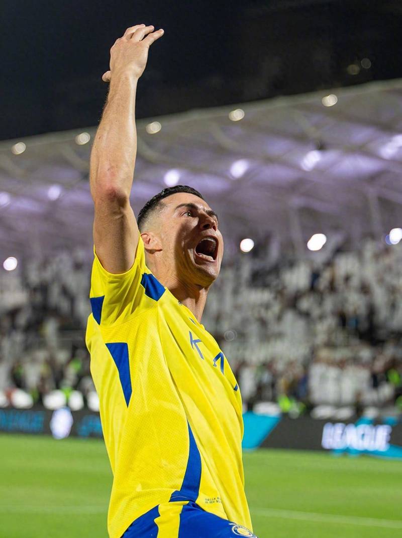 半场战报：西海岸1-0亚泰，陈柏良助攻里切利头球破僵