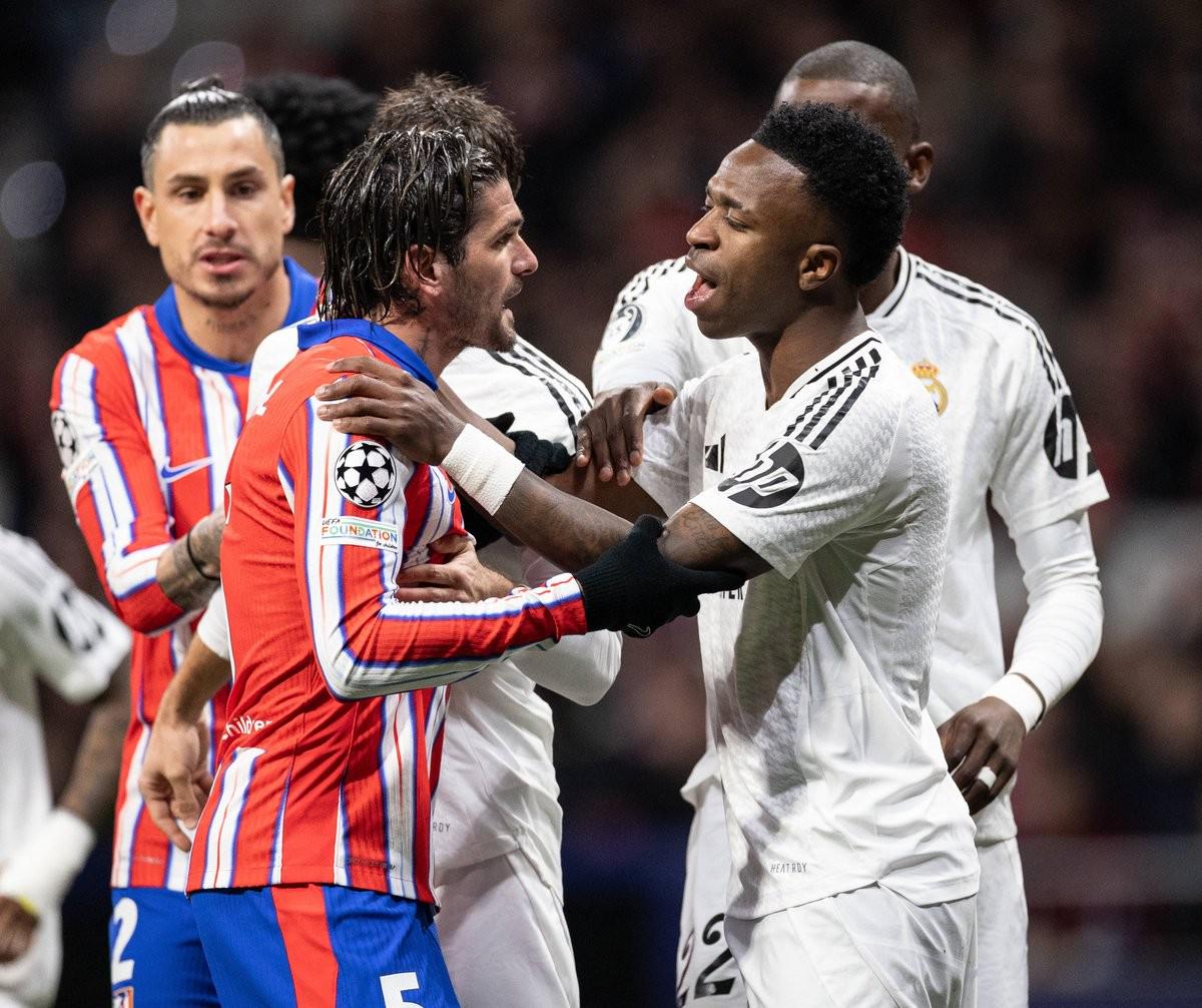 德国发布赛前海报：基米希、格纳布里出镜（德国队赛前海报亮相：基米希与格纳布里同框）