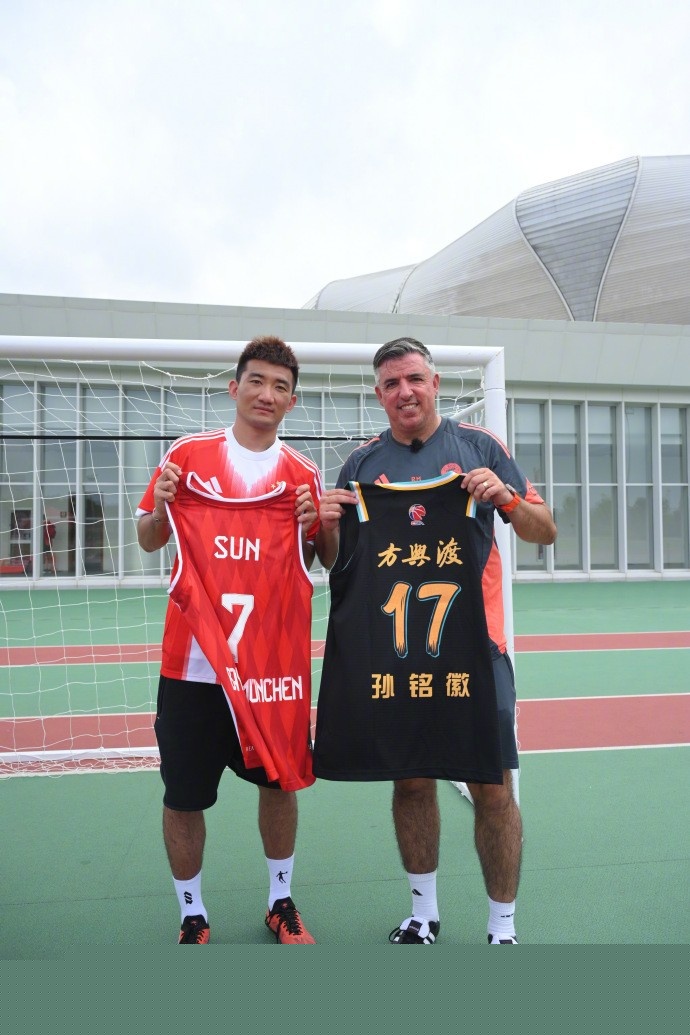 足球伤病的五大预防方式（预防足球伤病的五个关键方法）